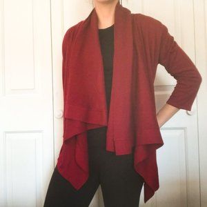 Cable & Gauge red shawl